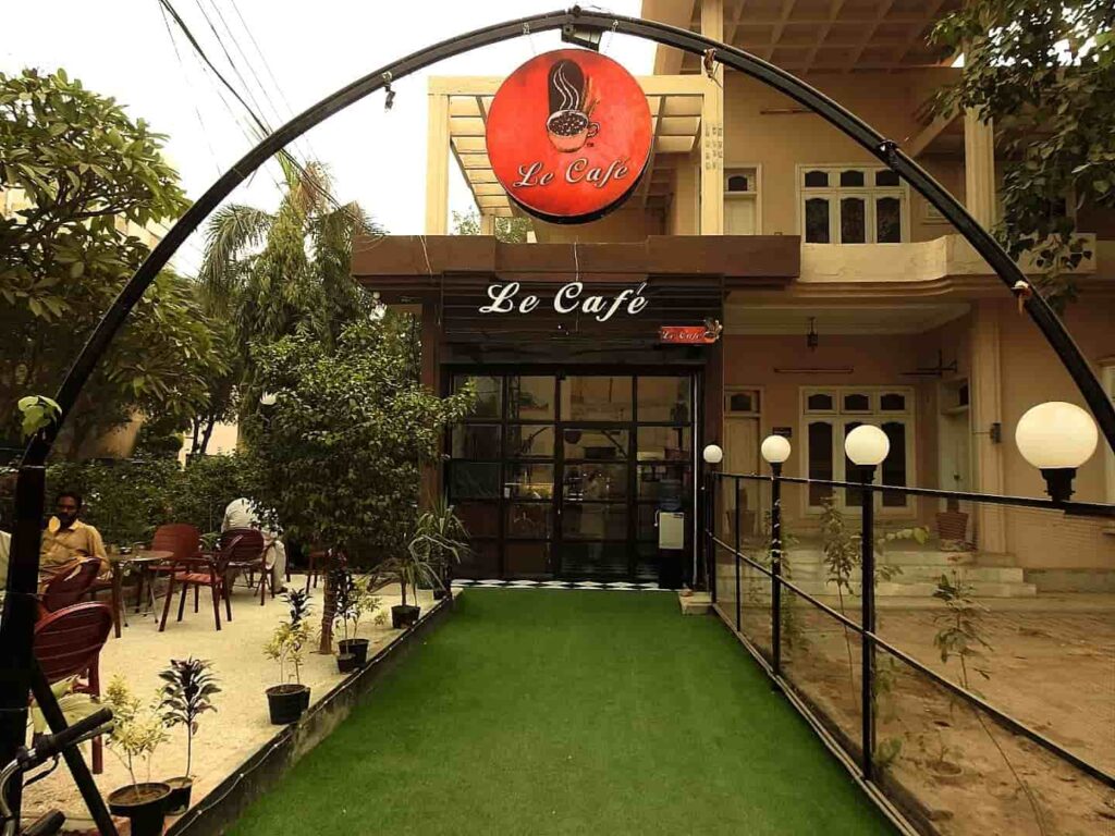 le cafe multan